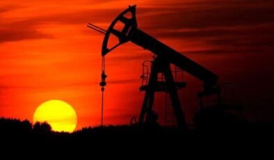 OPEC ülkelerinin petrol üretimini azaltacağı açıklandı